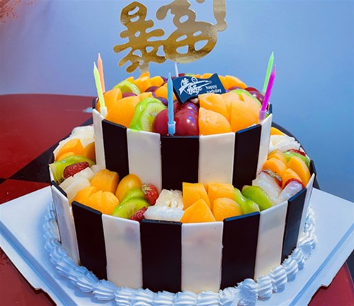 銳誠(chéng)生日會(huì)，壽星也是帥帥的銷(xiāo)冠哦~